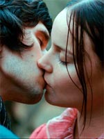 Ben Whishaw and Abbie Cornish in Bright Star