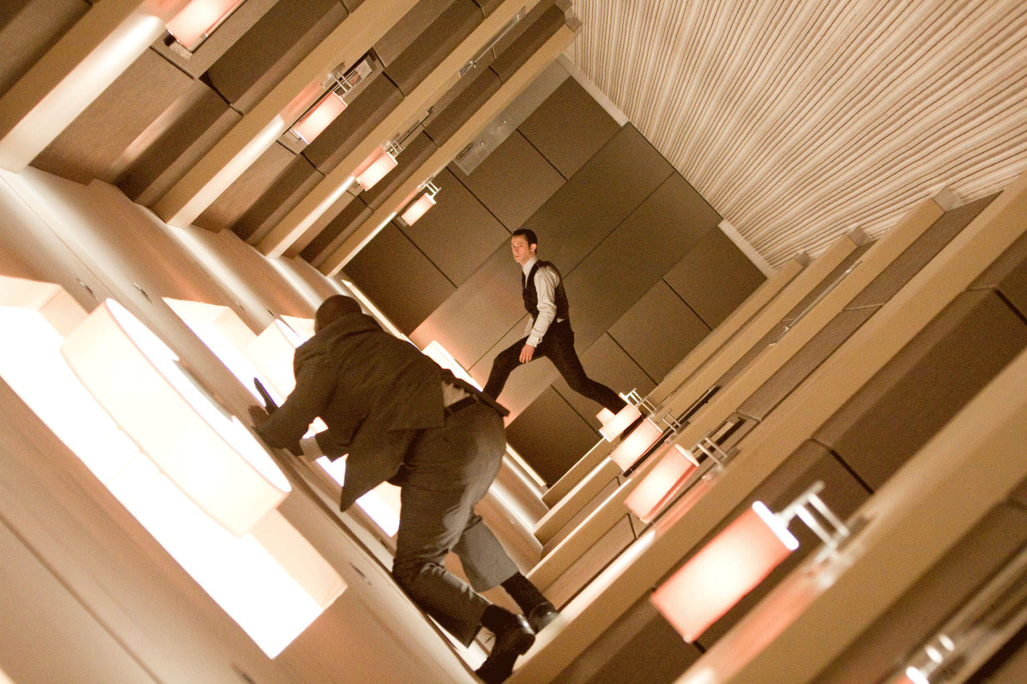 New production photos further reveal Nolan’s ‘Inception’ as a design